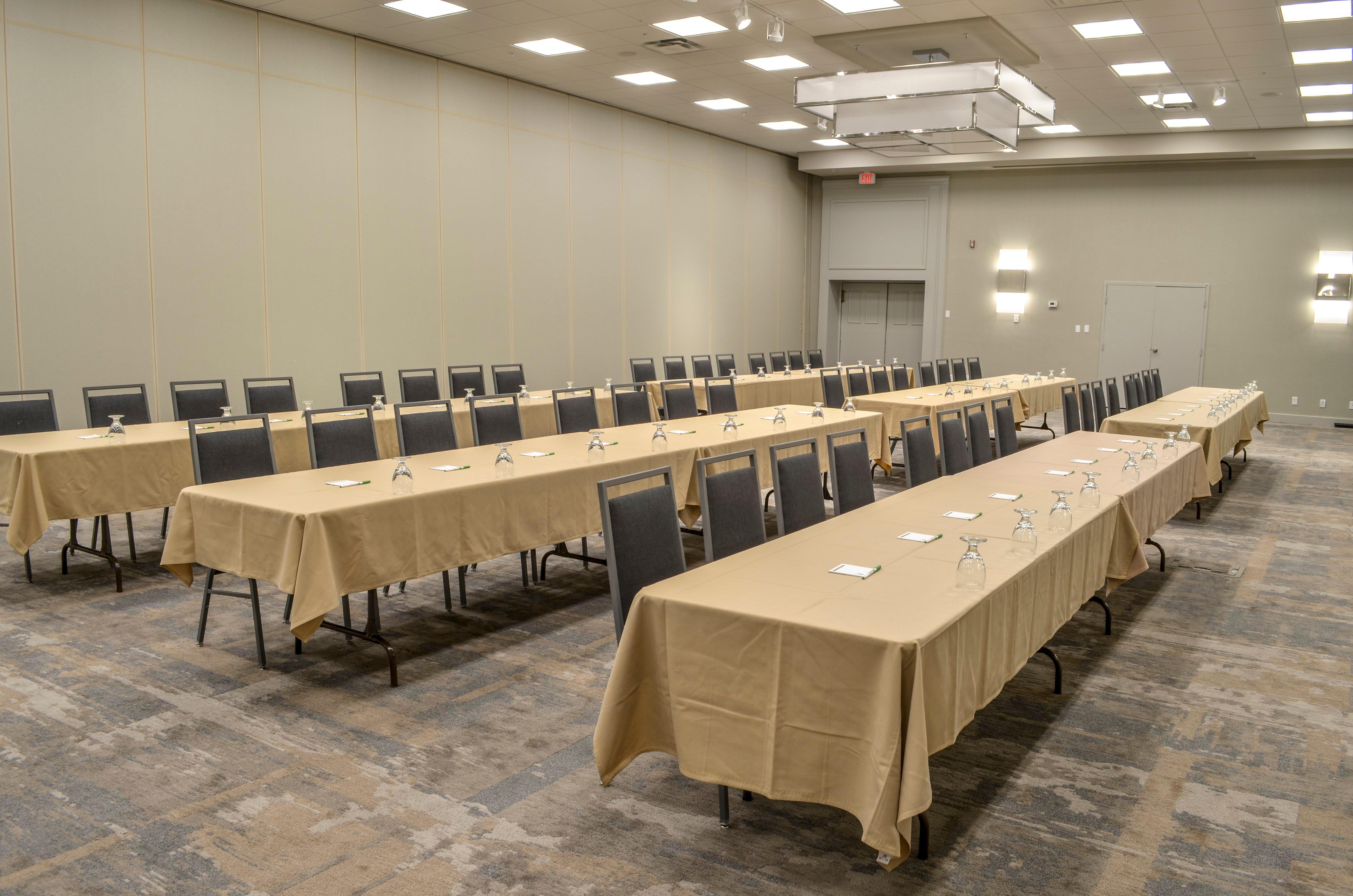 Holiday Inn Fargo By Ihg Εξωτερικό φωτογραφία